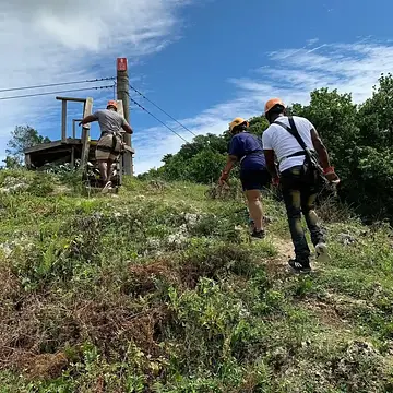 X3 Combo: Tyrolienne + Cascades + Cheval Excursion