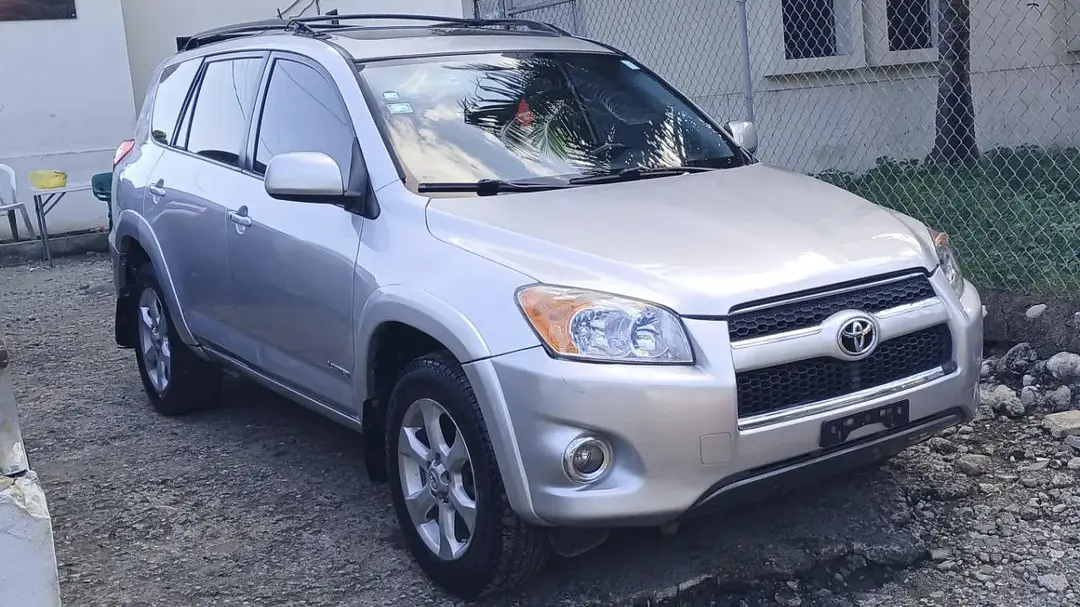 Toyota Rav4 - Photo 1