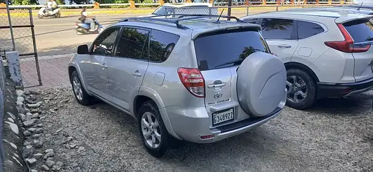 Toyota Rav4 - Photo 2